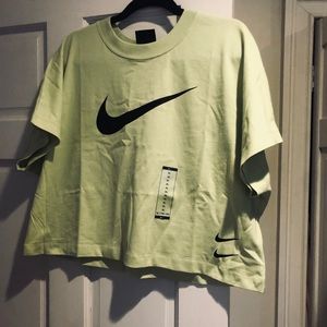 Nike crop top shirt